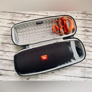 JBL Charge 3 Portable Wireless Bluetooth Speaker Black With Case